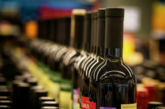 Эксперты: Ограничение продажи алкоголя разовьет теневой рынок