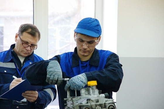 Омская молодежь возрождает рабочие профессии 