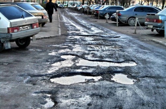 Омск стал третьем городом в России с самыми плохими дорогами