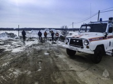 В Омской области из-за потепления закрыли ледовые переправы
