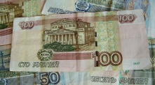 В Омске должников стали вешать на «доску позора»