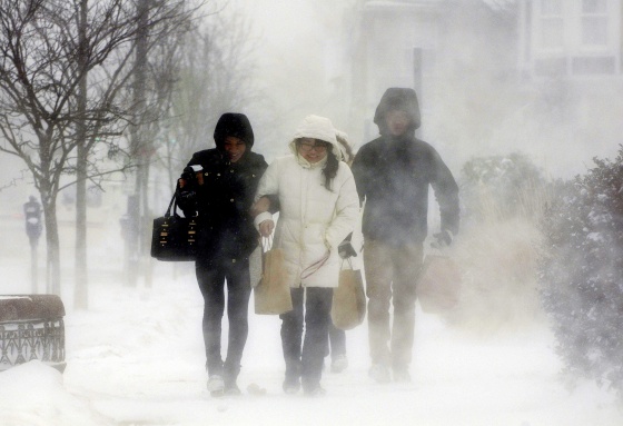 В Омской области продолжается сильнейшая снежная буря