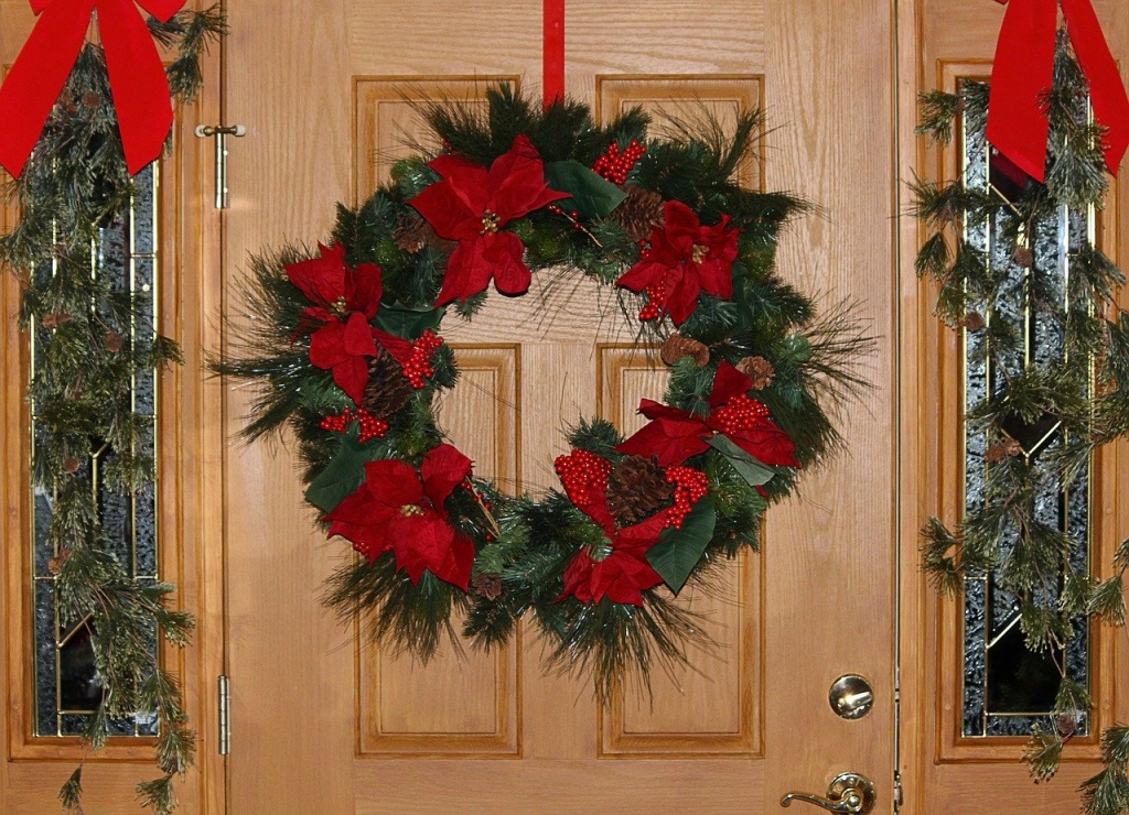 christmas-wreath-69130_1280.jpg