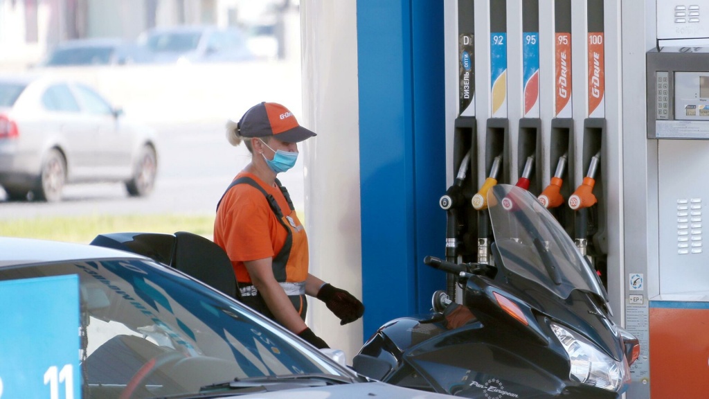 бензин семь.jpg