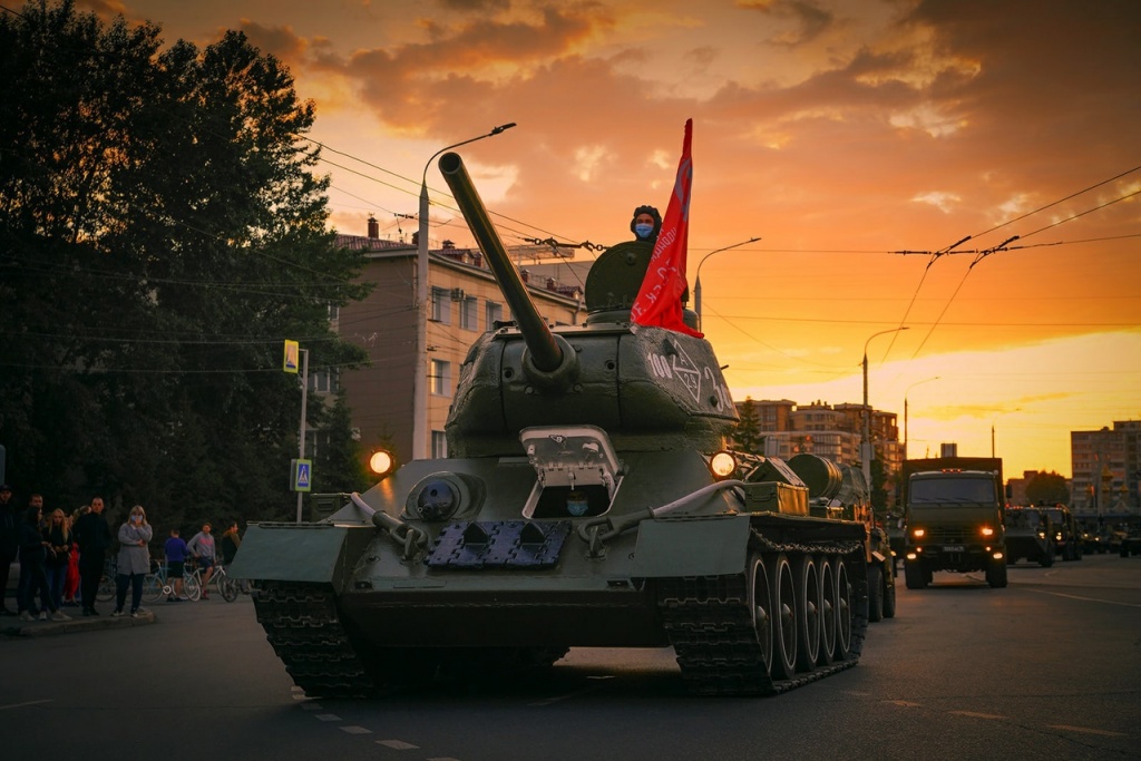 парад танк.jpg
