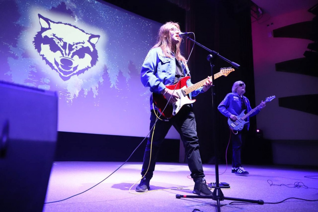 студенты 2.jpg