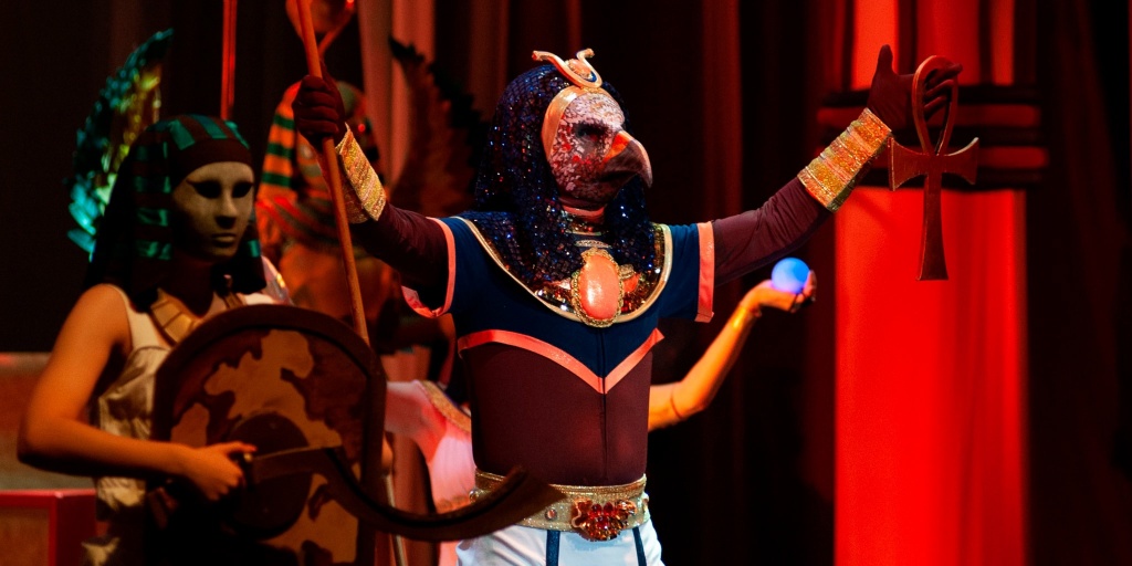 новый год шагает по планете 4.jpg