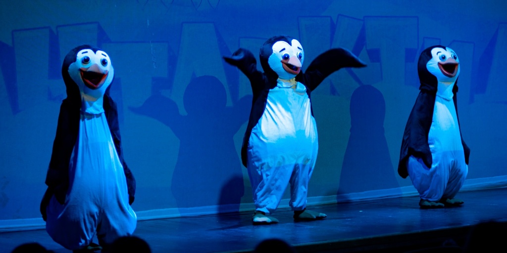 новый год шагает по планете 1.jpg