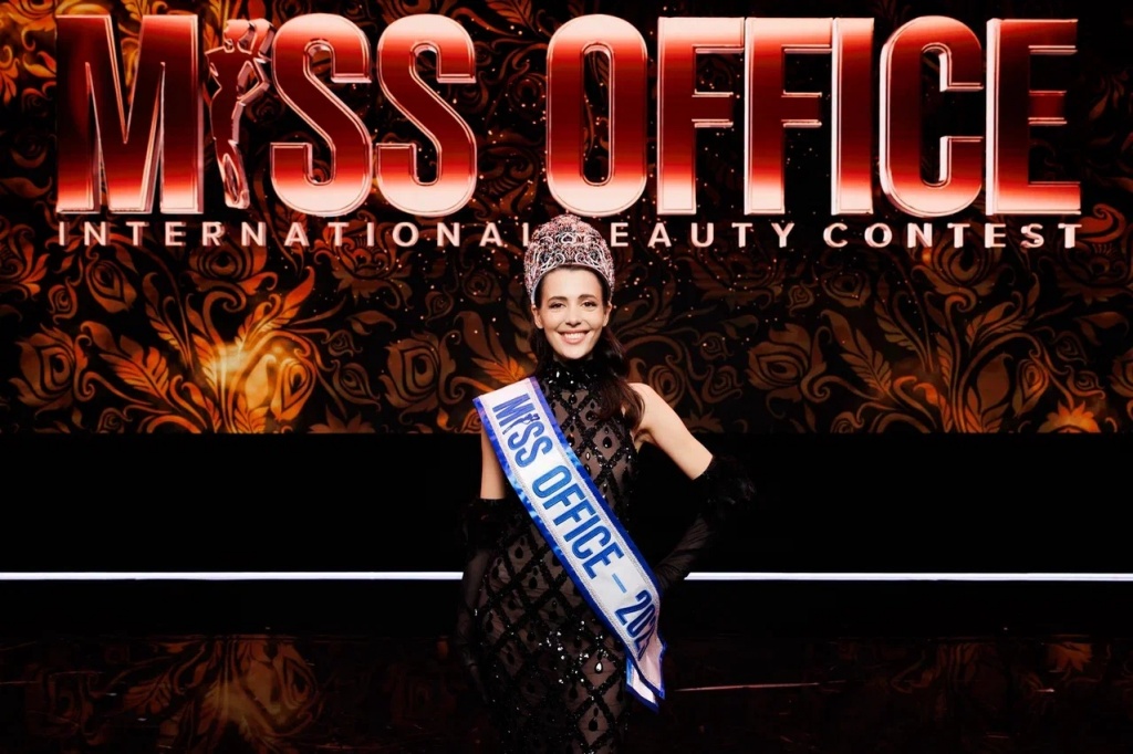 1. Мисс Офис - 2025 - Ангелина Ремезова.jpg