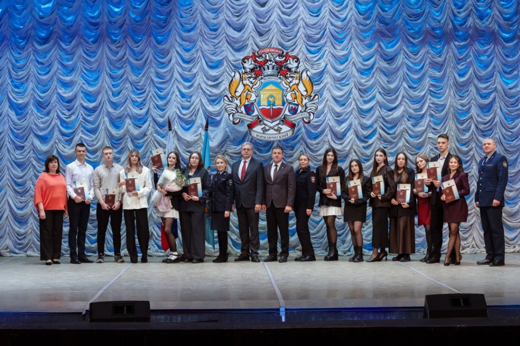 VDY_3613_0.jpg VDY_3613_0.jpg