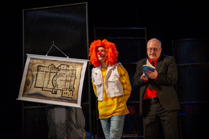 спектакль «Шут. Король. Палач. Художник»..jpg