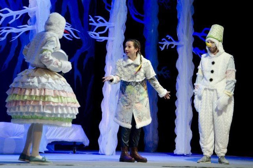 Как Баба-Яга снежинкой стать мечтала 1.jpg