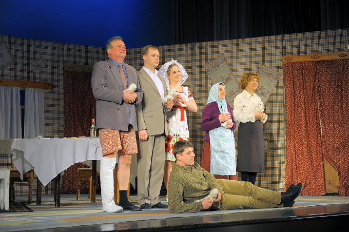 семейный портрет с дензнаками.jpg