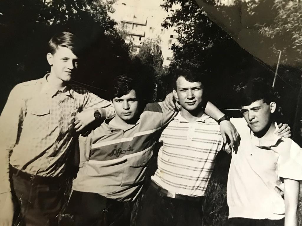 2. Фото двор Нефтяники.jpeg