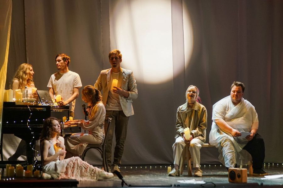 В Омске покажут «околофилософский ромком»