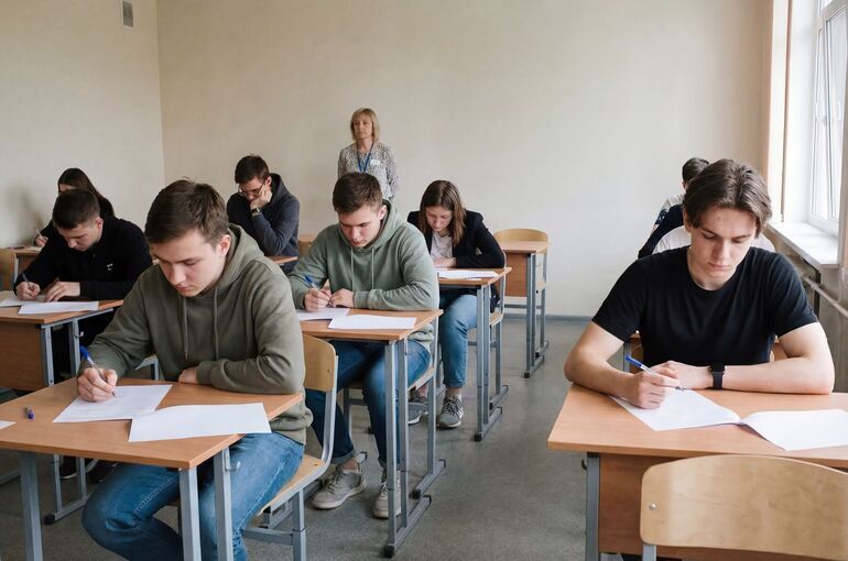 В Омской области на образование выделили еще 660 млн