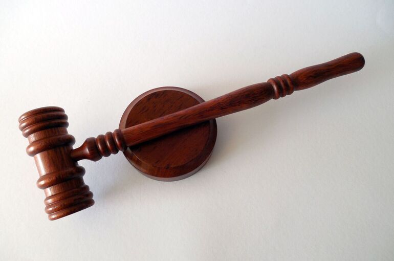 В Омске подростка посадили за поджог железнодорожного оборудования