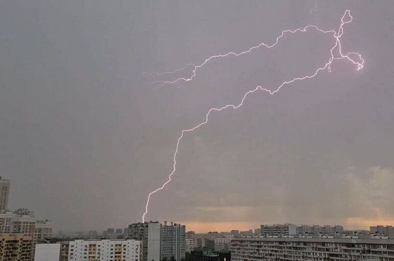 В Омской области ожидаются ливни, грозы и град