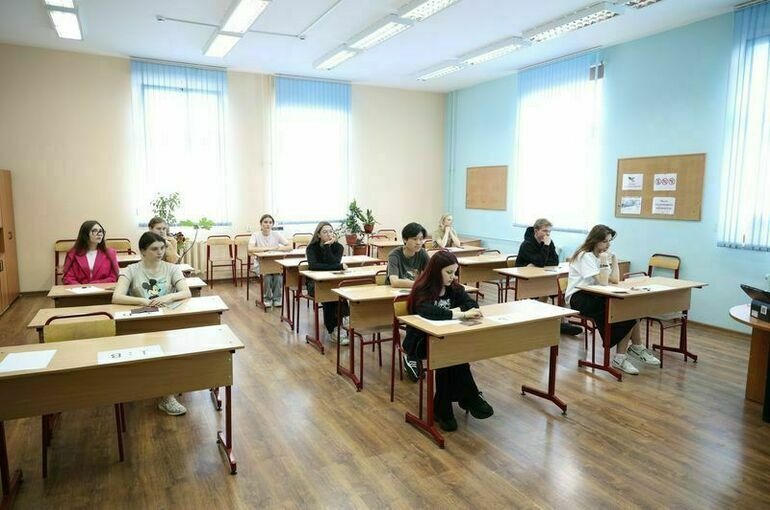 В Омской области 35 школьников ЕГЭ сдали на 100 баллов
