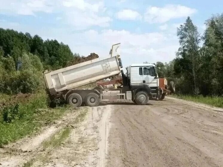 В Омской области продолжаются работы по ремонту дороги Тара – Усть-Ишим