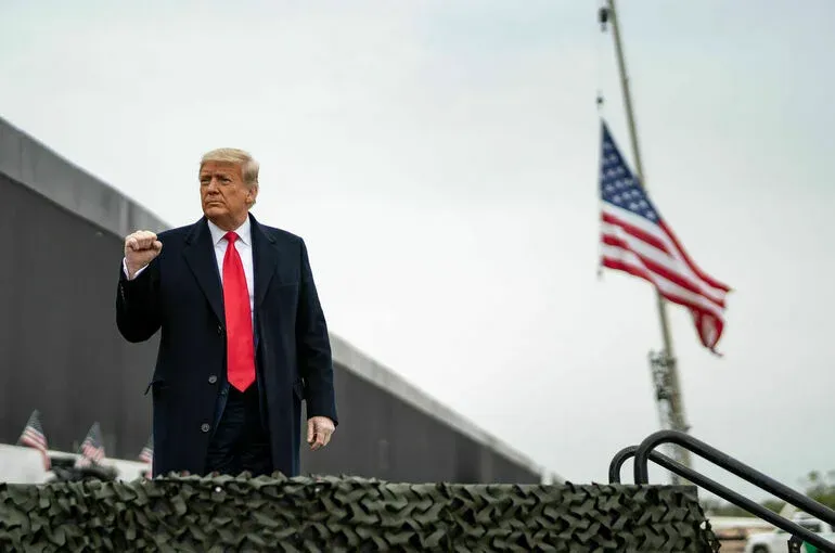 Трамп подписал указ о переименовании озера Онтарио в «озеро Америка»