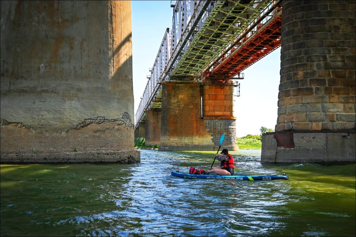 Падение уровня воды в Иртыше ставит под угрозу судоходство