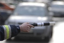 Пьяный водитель решил нарушить правила прямо на глазах инспекторов