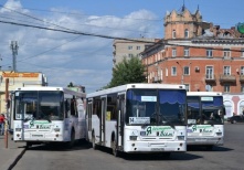 В город прибыла партия больших автобусов