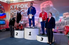Омские пауэрлифтеры завоевали медали Кубка России