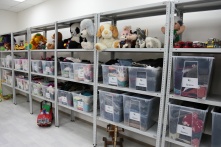 Омичи с низким уровнем дохода могут взять в аренду вещи первой необходимости