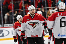  «Авангард» одержал первую в этом году победу, разгромив «Автомобилист»