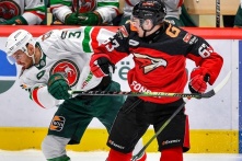 Омский «Авангард» уступил «Ак Барсу» на домашнем льду