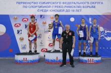 Омские борцы завоевали 7 медалей на первенстве Сибири