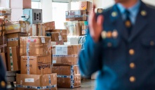 Омская таможня обнаружила контрафактной продукции в Сибири больше всех