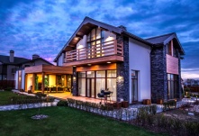 В России резко вырос спрос на загородную недвижимость