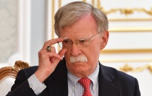 Болтон: США необходимо пересмотреть количество ядерных боеголовок
