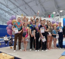 Омские акробаты стали сильнейшими в Сибири