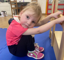 Маленькой омичке Милене нужны средства на реабилитацию