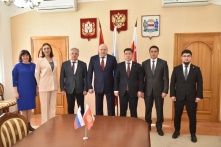 В Омске с трехдневным визитом побывал генконсул Киргизской Республики