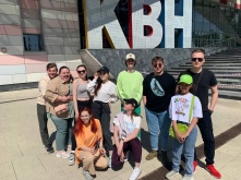  «ВВ» и «Омская сборная» примут участие в 1/4 финала Премьер-лиги КВН