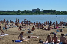В Омске открылись городские пляжи