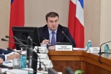 Кандидатом на пост губернатора от «Единой России» стал Виталий Хоценко