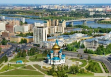 В Омске нашли исполнителя, который украсит город к празднику