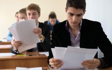 Российские выпускники заявили о массовых нарушениях на ЕГЭ