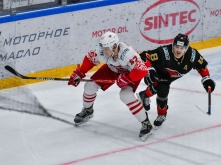 «Авангард» победил «Омские крылья» 