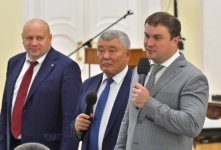 Виталий Хоценко провел встречу с омичами