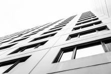 В Омске за год подорожали квартиры