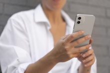 Депутат заявил, что iPhone вызывает душевное расстройство