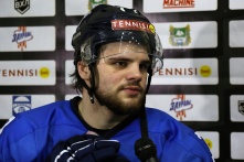 Омский «Авангард» подписал контракт с 24-летним защитником