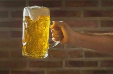 «Наливайкам» могут запретить маскироваться под кафе